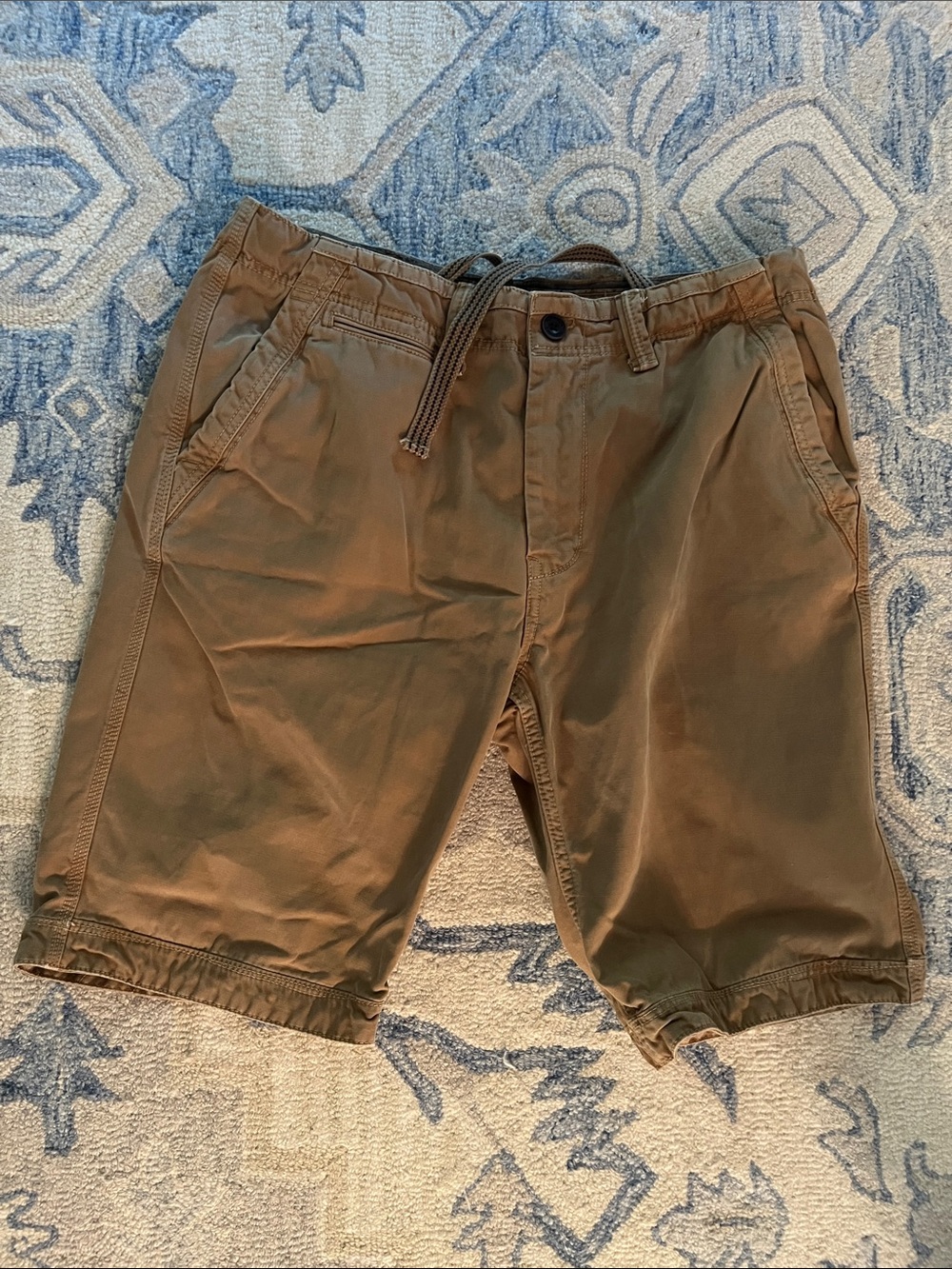Fat Face Men's Khaki Flat-Front Chino Shorts